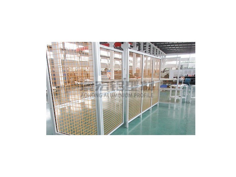 生產線安全總讓你提心吊膽？汽車廠鋁型材防護圍欄的可靠解法