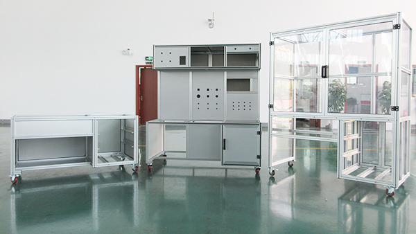 鋁型材框架怎么固定板或者鐵網(wǎng)？